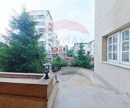 Casa de vânzare 10 camere, în Bucureşti, zona 13 Septembrie