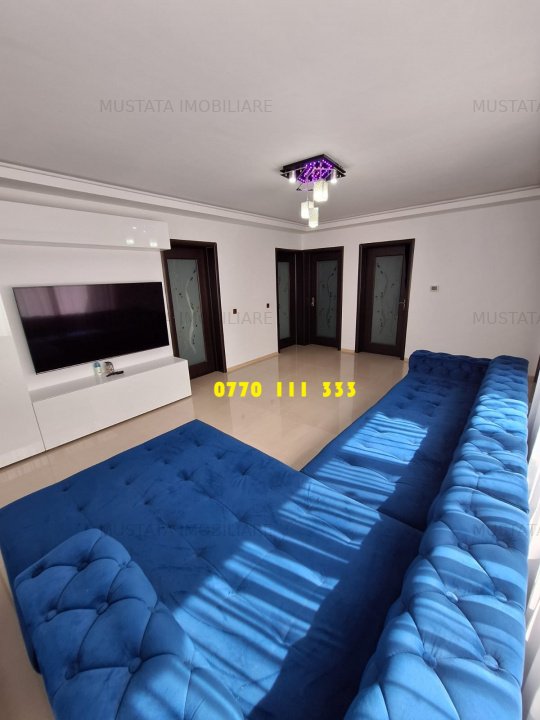 Casa Zona centrala, 3 camere plus bucatarie Open Space.