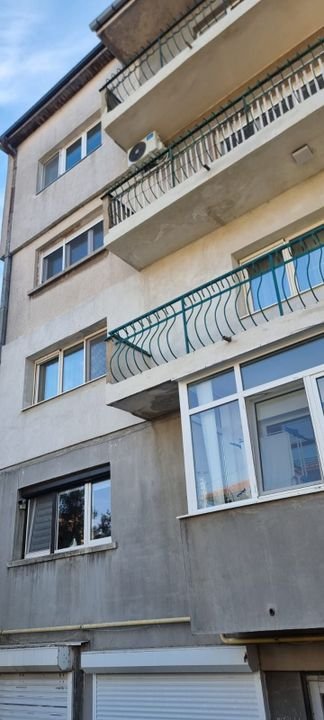 Apartament 3 camere + garsoniera de RENOVAT