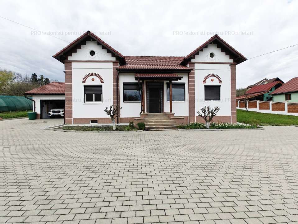 COMISION 0% Casa individuala/5 camere/garaj/2628mp teren/Cisnadioara