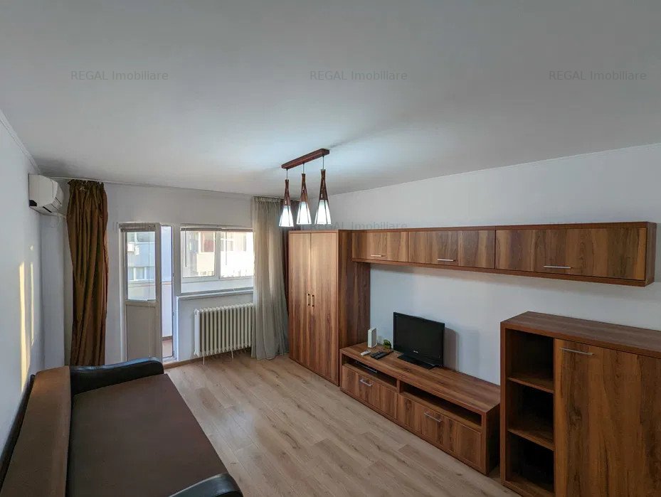 Mihalache-Kiseleff | Garsoniera | Balcon | Renovata