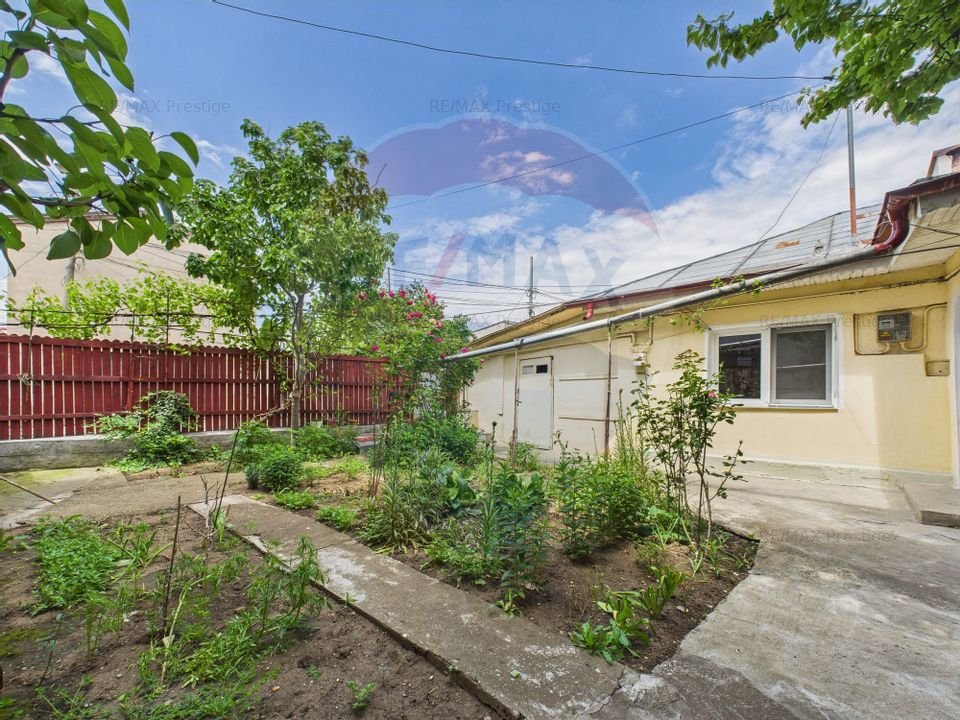 Casa cu 3 camere de vanzare in Rahova