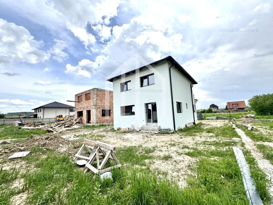 Casa individuala cu 4 camere, 120mp utili, 200mp curte libera,Cristian