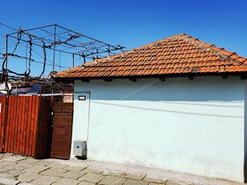 Casa de vânzare 3 camere, în Constanta, zona Dacia