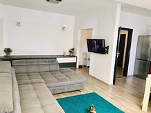 Apartament de vânzare 3 camere în Valea Lupului