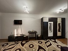 Garsonieră-studio de închiriat în Iasi, Bucium
