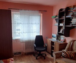 Apartament de vânzare 3 camere, în Oradea, zona Valenta