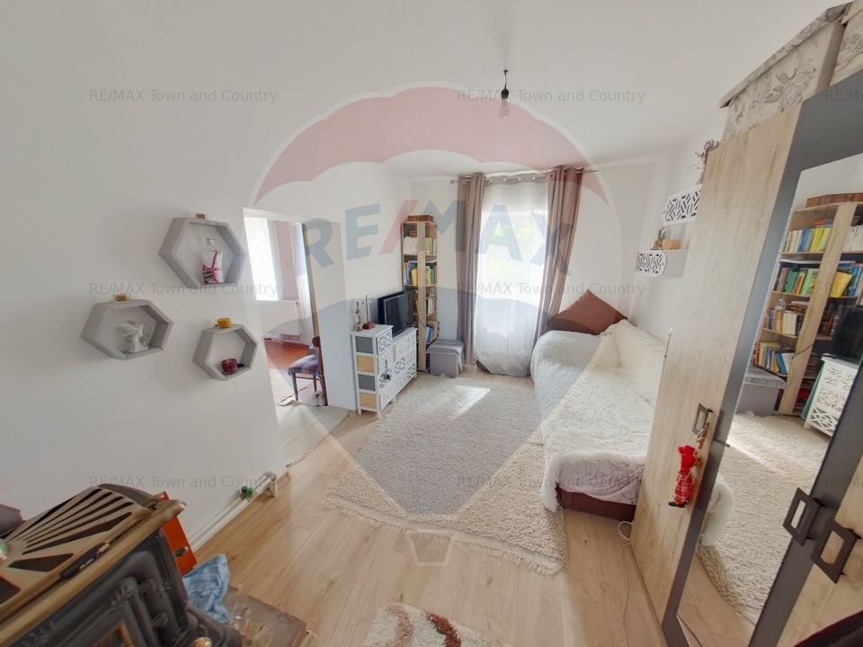 Casa / Vila cu 4 camere de vanzare in zona Ultracentral