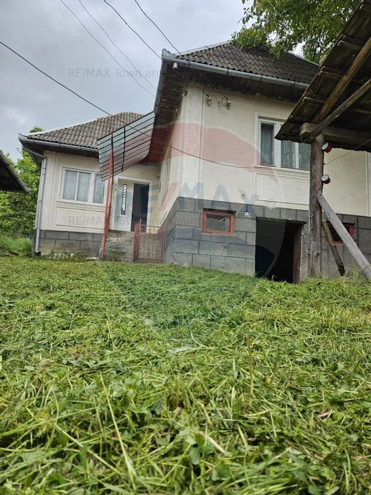 Casa / Vila cu 2 camere de vanzare