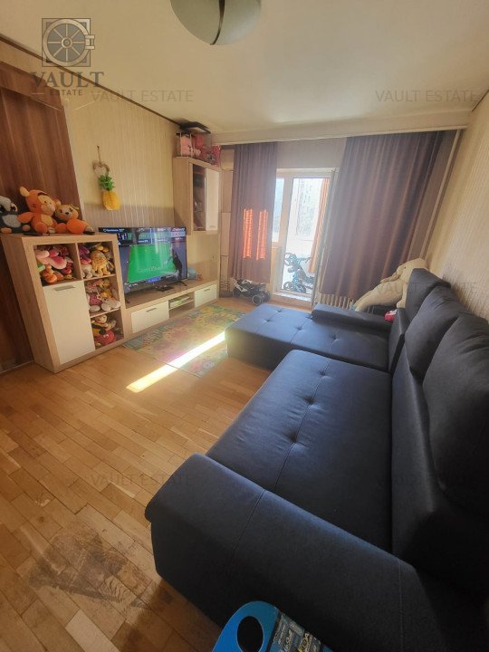 APARTAMENT 3 CAMERE-CALEA FERENTARI-COLT NASAUD-2 BAI-BLOC REABILITAT