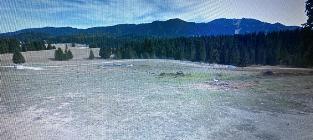 Ocazie!!Teren intravilan Poiana Brasov 20.000mp - imaginea 0 + 1