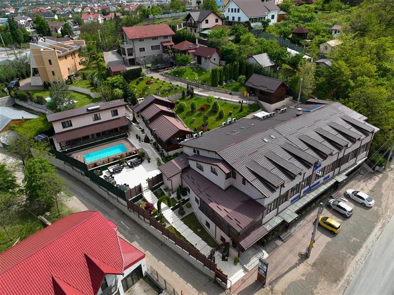 IN EXCLUSIVITATE DE VANZARE/ INCHIRIERE COMPLEX HoReCa in Onesti AFACERE LA CHE