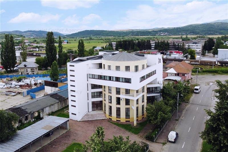BUSSINES SPITAL PRIVAT CLINICA BIROURI - CLADIRE SI TEREN S+P+4 E DE VANZARE ONE