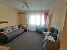 Apartament de vânzare 4 camere, în Râmnicu Vâlcea, zona Cartierul Traian