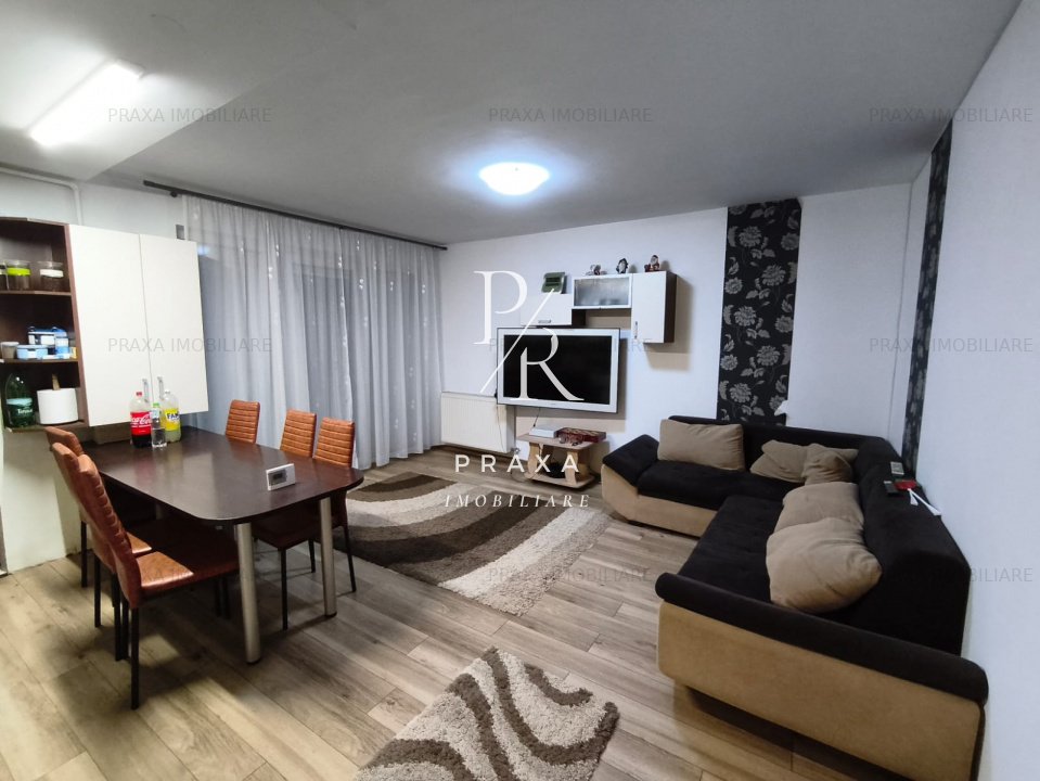 Apartament de 4 camere, 68 mp , gradina de 38 mp, 2 parcari, zona Eroilor!