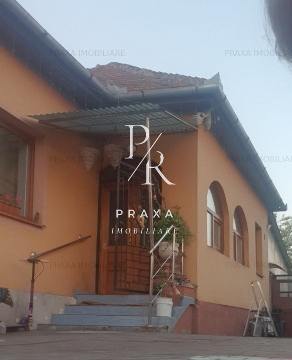 Casa, 3 camere decomandate, 89 mp, teren 1700 mp, zona Avram Iancu!