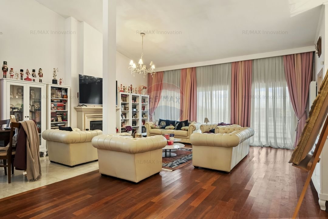 Vila exclusivista de vanzare cu iesire la lac, in Snagov