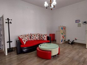 Apartament de închiriat 5 camere, în Ploieşti, zona Central