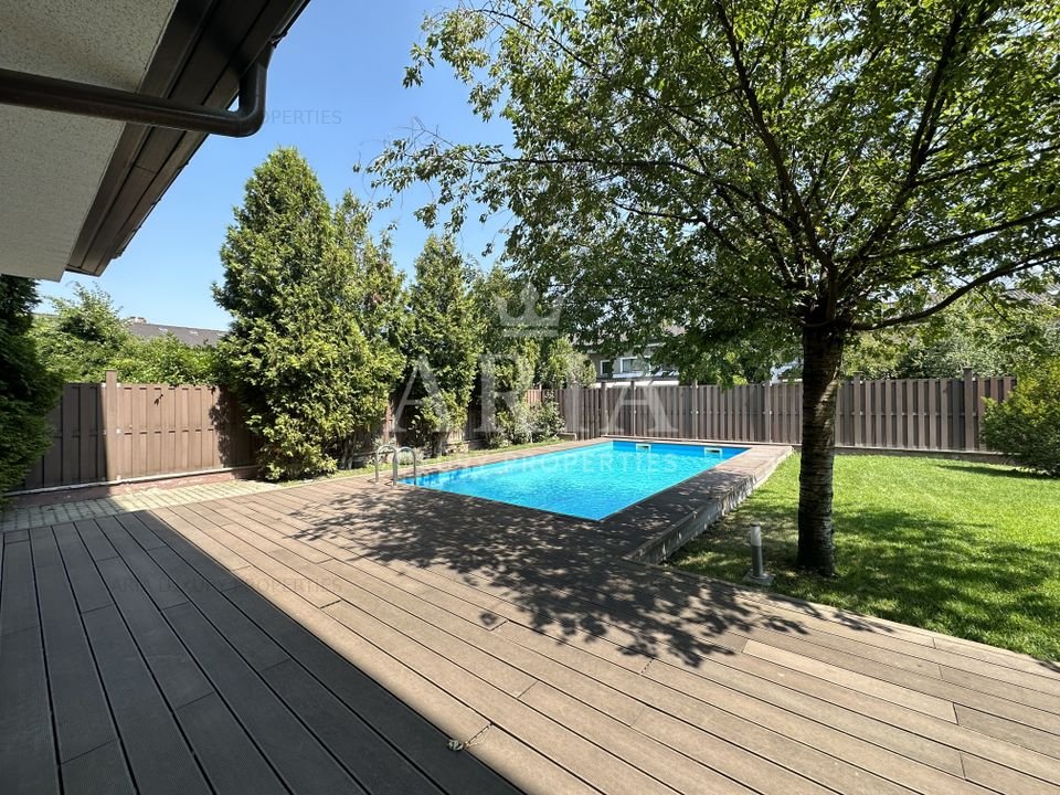 OXFORD GARDENS - LUXURY GATED COMMUNITY - POOL - TENNIS COURT - PLAYGROUND