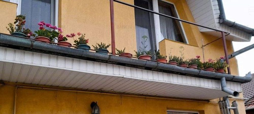 Casa la curte comuna cu 4 camere, 86 mp utili, zona Ultracentrala - imaginea 0 + 1