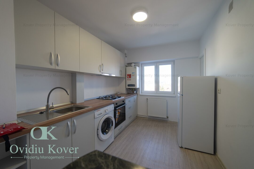 De închiriat: Apartament 2 camere, central – Strada Kosstü Lajos, Sfântu Gheorgh