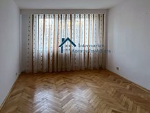 Apartament de vânzare 3 camere în Botosani, Central