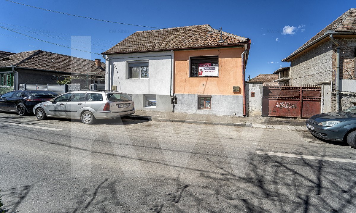 Apartament de vanzare la casa - curte comuna - str. Nicovalei - comision  0%! - casa/vila cu 4 camere de vanzare in Sibiu, judetul Sibiu - XE7011041  - 130.000 EUR