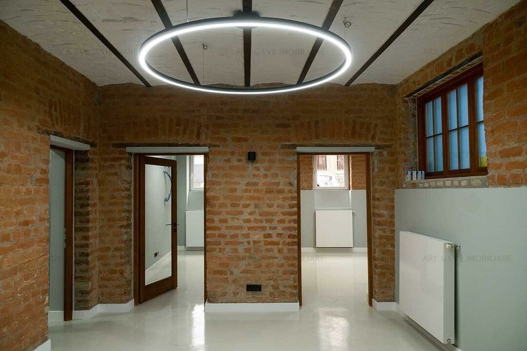 Armeneasca-apartament 7 camere in vila /diverse activitati