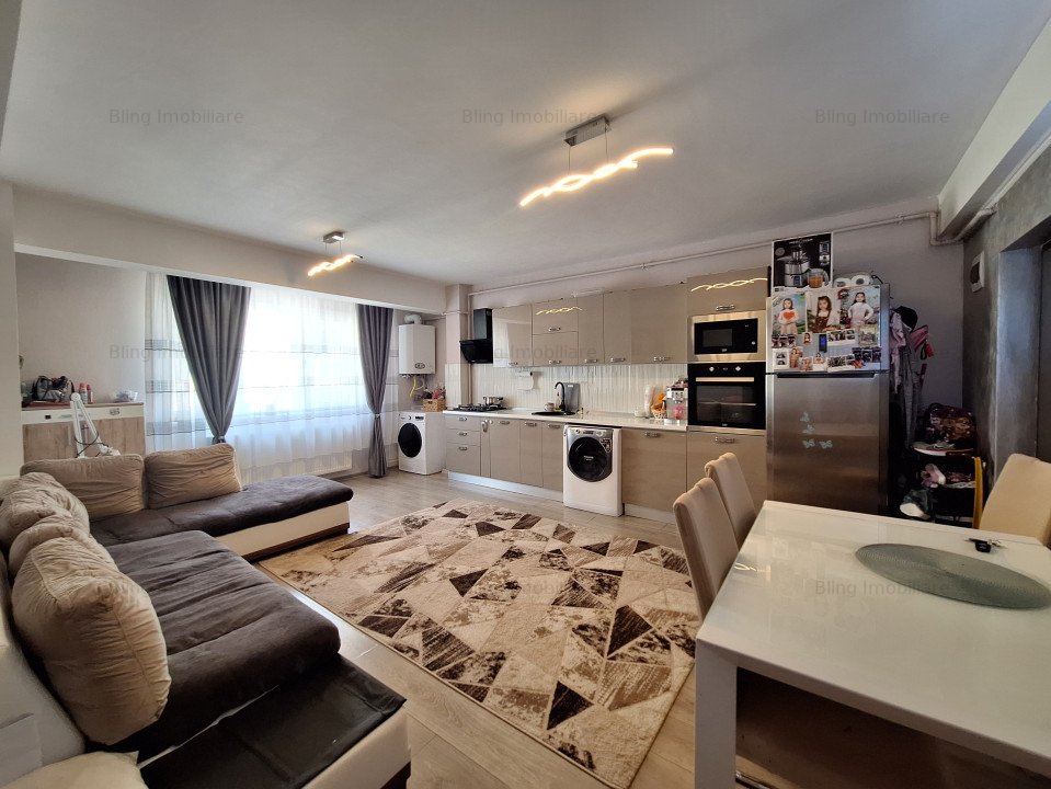 Apartament cu 2 camere, 53 mp, balcon, zona Cetatii