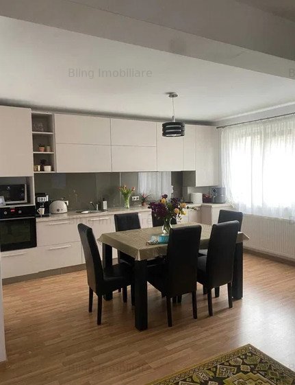 Duplex PET-FRIENDLY de 5 camere, 2 bai, in ansamblu privat