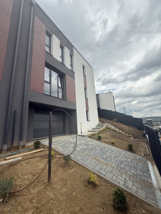Casa 5 camere - 123,57 mp utili - garaj - zona Eroilor, Floresti!