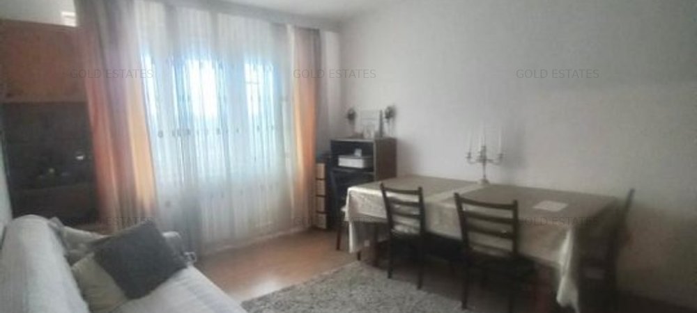 Apartament ultracentral 4 camere,vedere panoramica oraș, liber imediat,Petrodava - imaginea 0 + 1