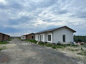Casa de vânzare 4 camere, în Ţegheş
