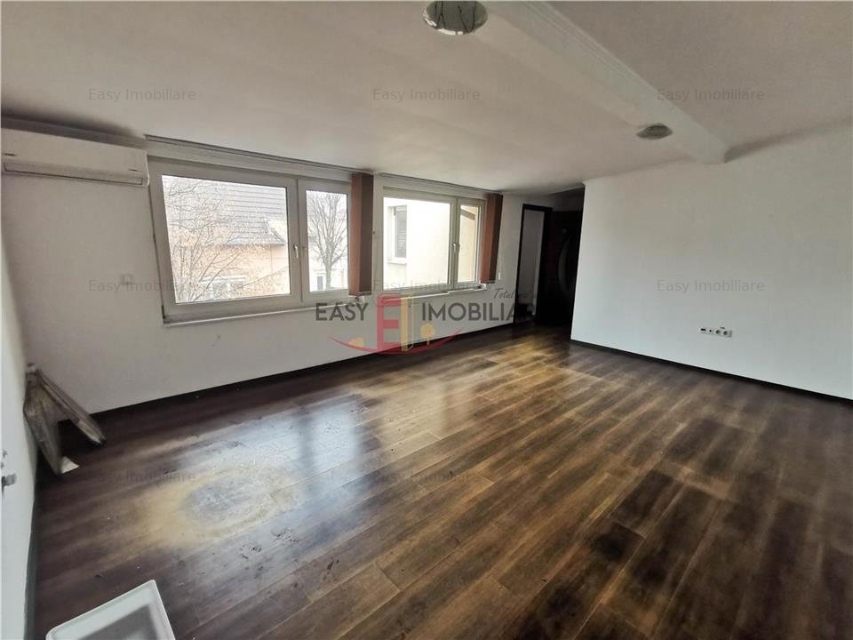 Casa 8 camere,3bai,spatiu comercial,7 noiembrie,UMF