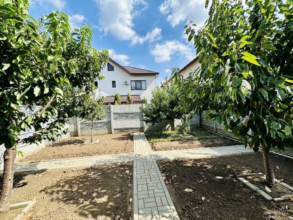 Vila Cuplata P+1+M - 6 Camere - Teren 240 mp - Zona Sfintilor Popesti-Leordeni
