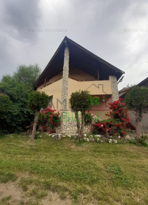 Casa de inchiriat Eleganta si Spatioasa in Bran.
