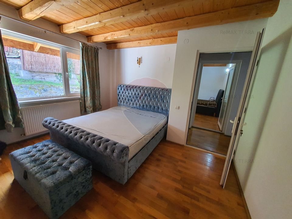 Casa cu 3 camere de vanzare langa Castel Transilvania