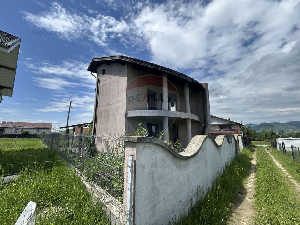 Casa de vanzare strada Vrancei proiect deosebit.