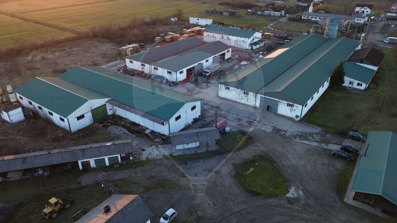 Spatiu industrial de vanzare 4,500mp HALE / 35,0000mp TEREN