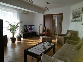 Apartament de vânzare 3 camere, în Bucuresti, zona Straulesti