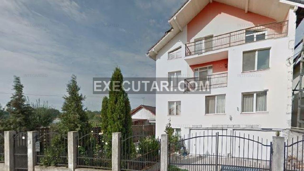 Casa tip BLOC - S+P+2 - 700m? + Teren - 630m?, Simeria