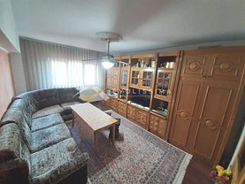 Apartament de vânzare 3 camere, în Râşnov, zona Caragiale