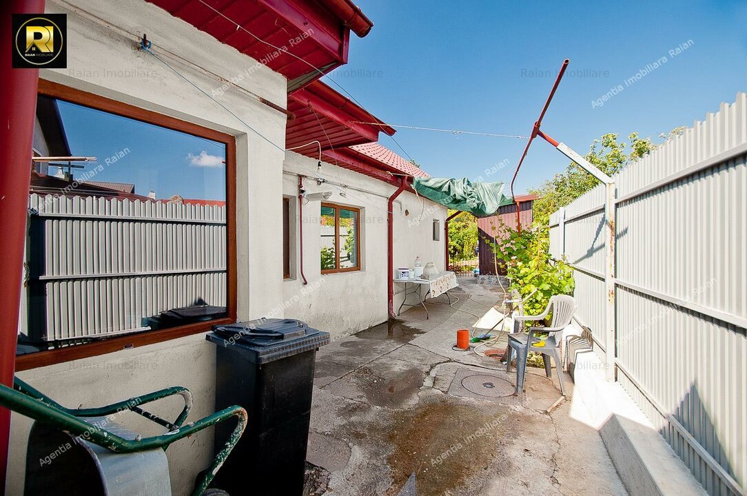 Vanzare casa situata in Galati, langa Sp. Militar, 4 camere, cu teren 280 mp