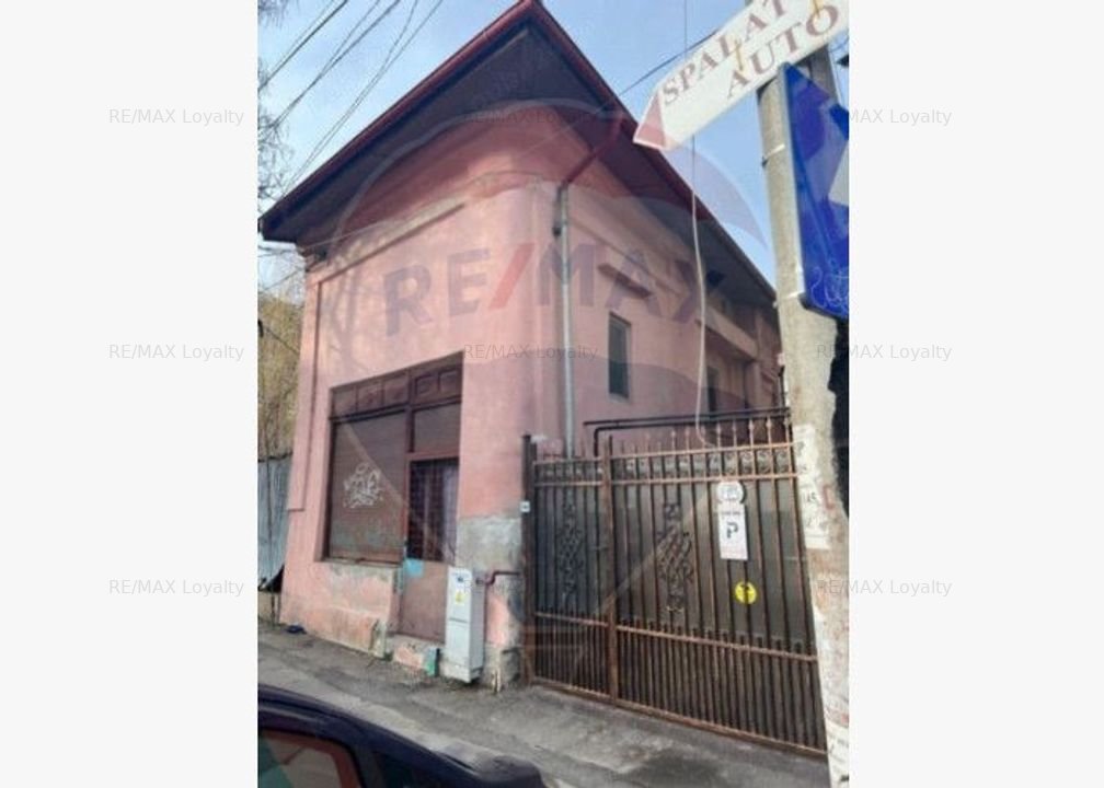 Casa / Vila cu 3 camere de vanzare in zona 13 Septembrie