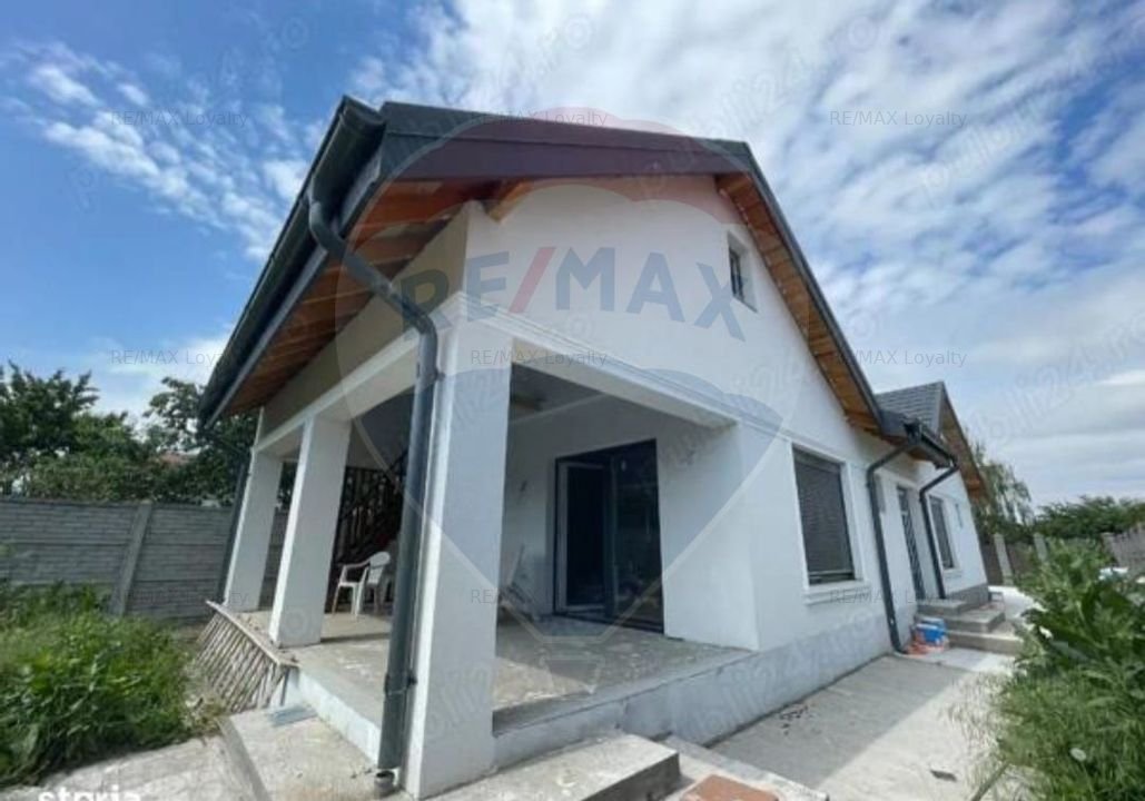 Casa / Vila cu 3 camere de vanzare cu livada