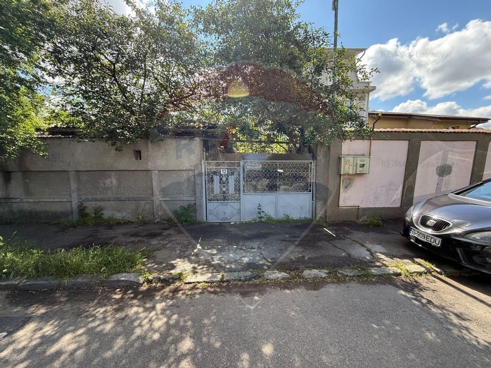 De vanzare casa cu curte in zona Soc. Chitilei , Sector 1