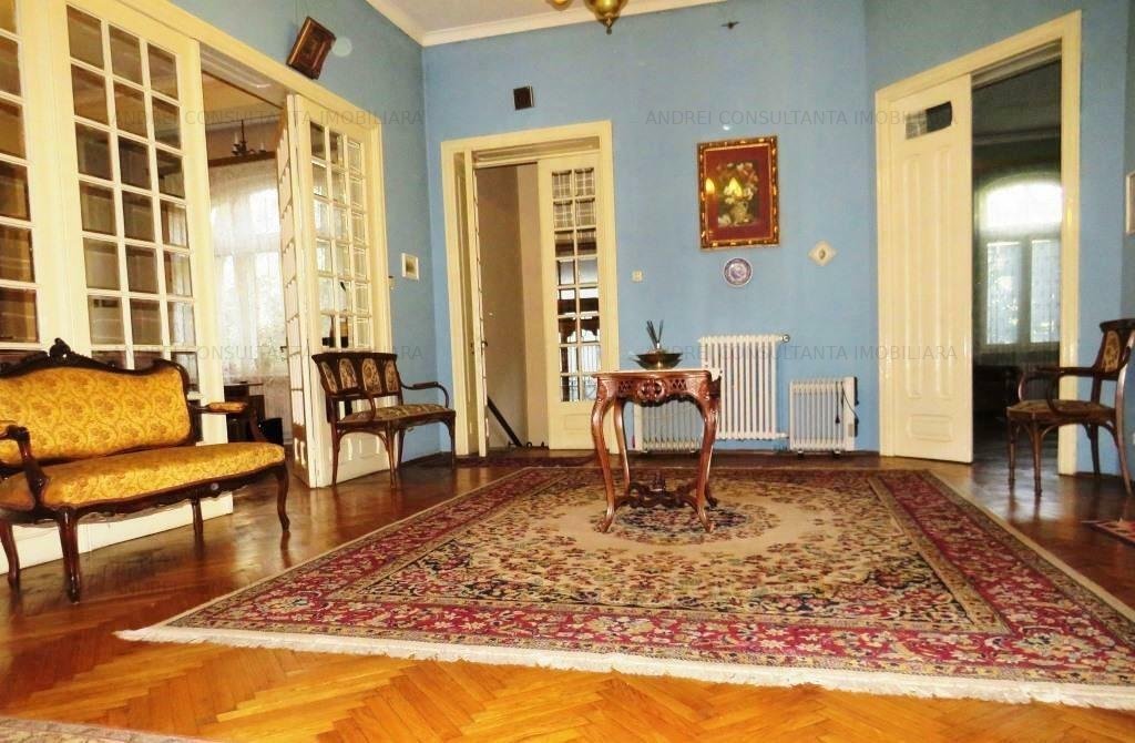 Oferta Chirie 5 camere si curte superb vila consolidata Ultracentral Bucuresti