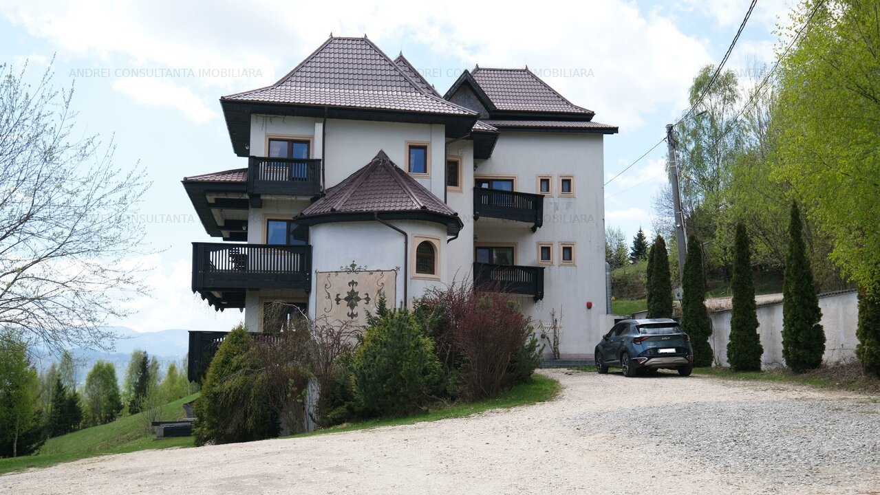 Vanzare hotel in zona superba de munte cu priveliste incredibila din camere