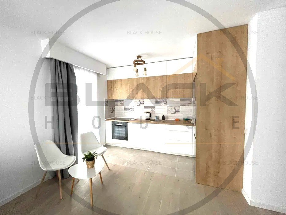 Apartament 3 camere, LUX,, terasa 15 mp, bloc nou, central