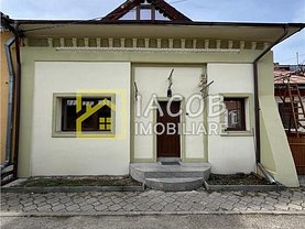 Casa de închiriat 4 camere, în Bacău, zona Central